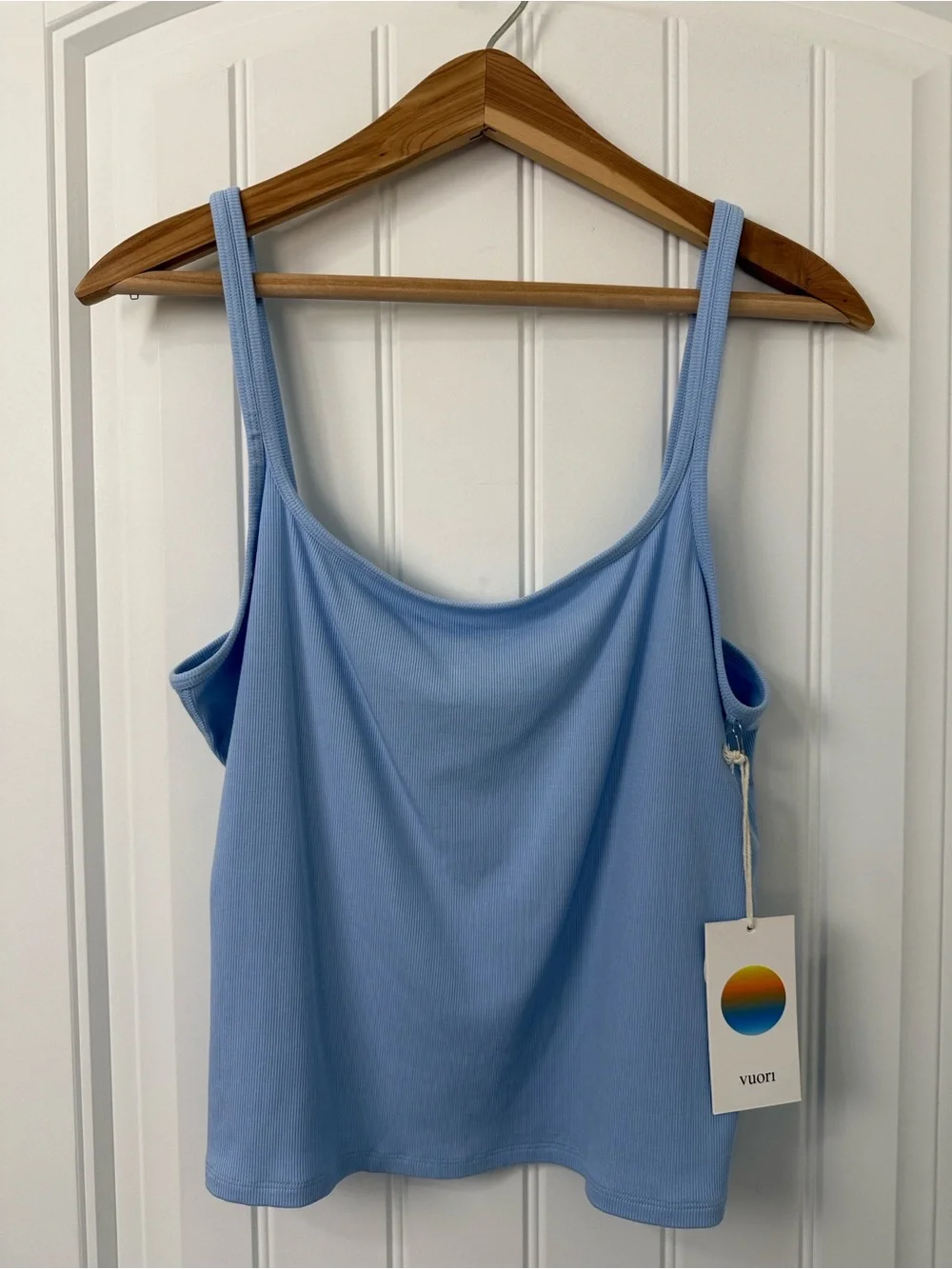 Vuori Women’s Pose Cami Tank Size Large *NWT - Picture 1 of 7
